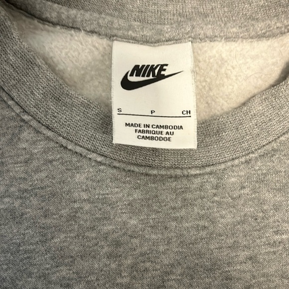 Nike unisex grey crewneck - Picture 2 of 4